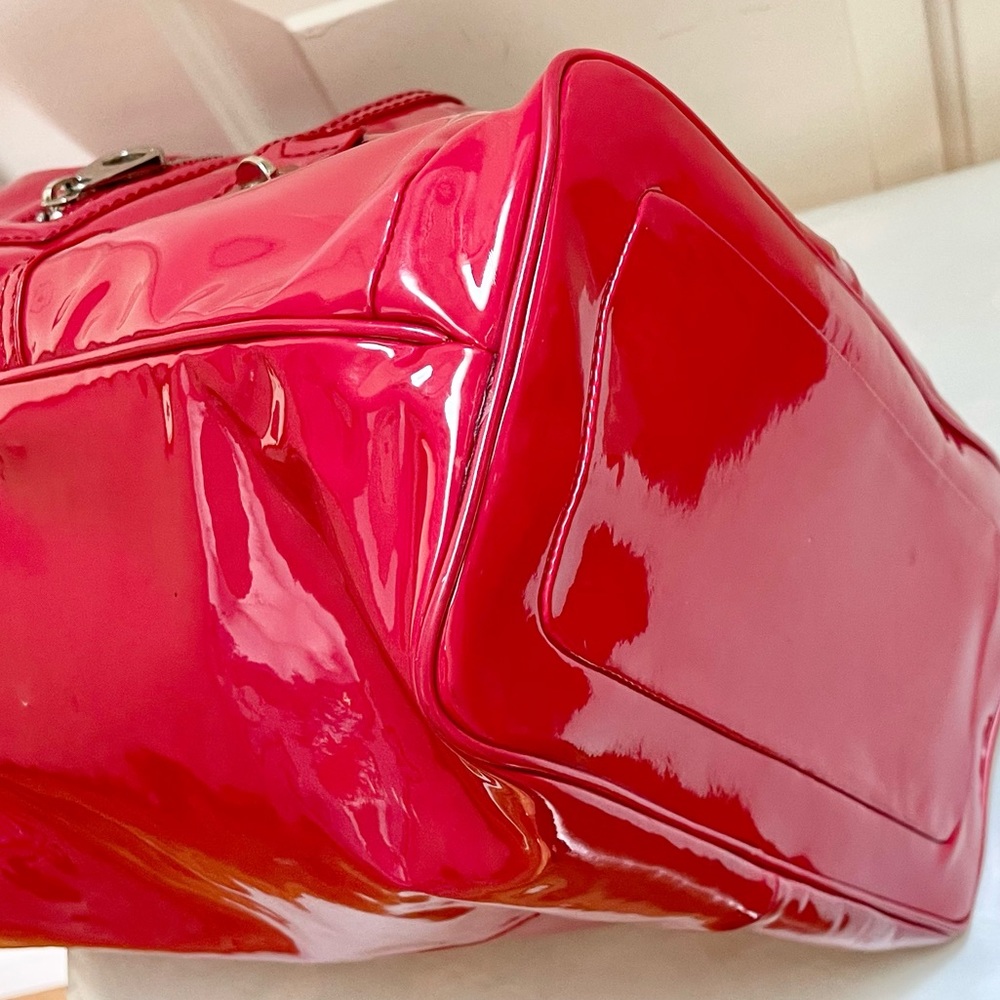 Authentic Marc by Marc Jacobs totally turn lock Faridah patent leather hobo bag - Picture 7 of 16
